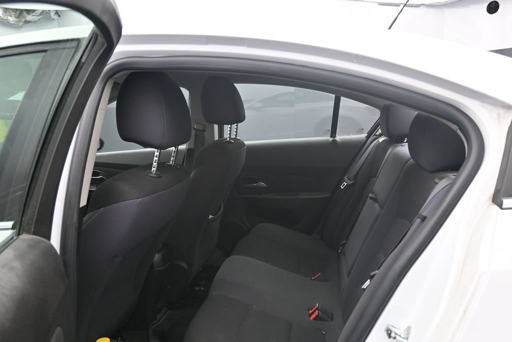 Used 2015 Chevrolet Cruze LT FWD image 13