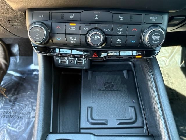 Used 2022 Dodge Durango GT AWD/4WD image 16