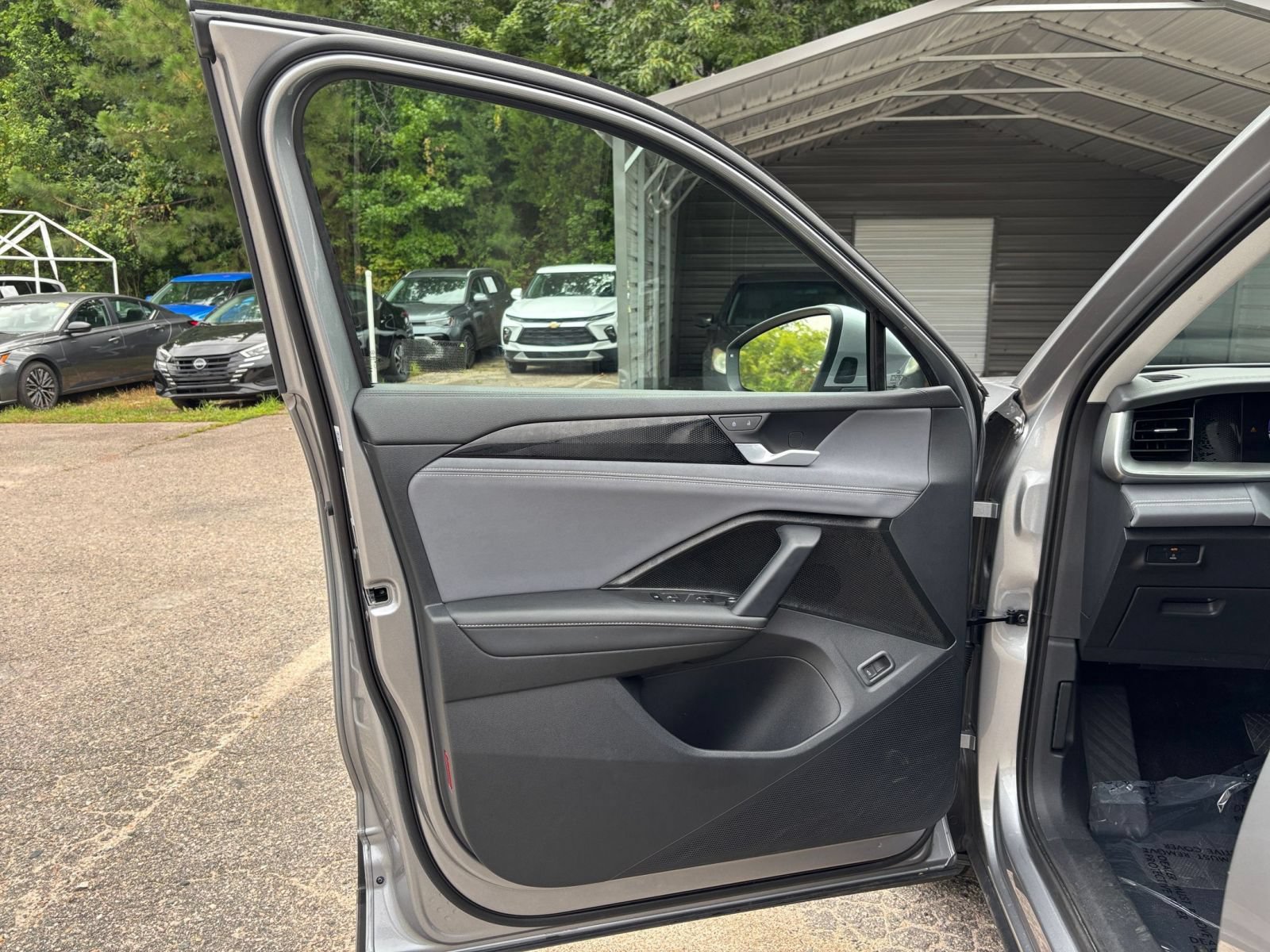 Used 2026 Volkswagen Tiguan SE AWD/4WD image 18