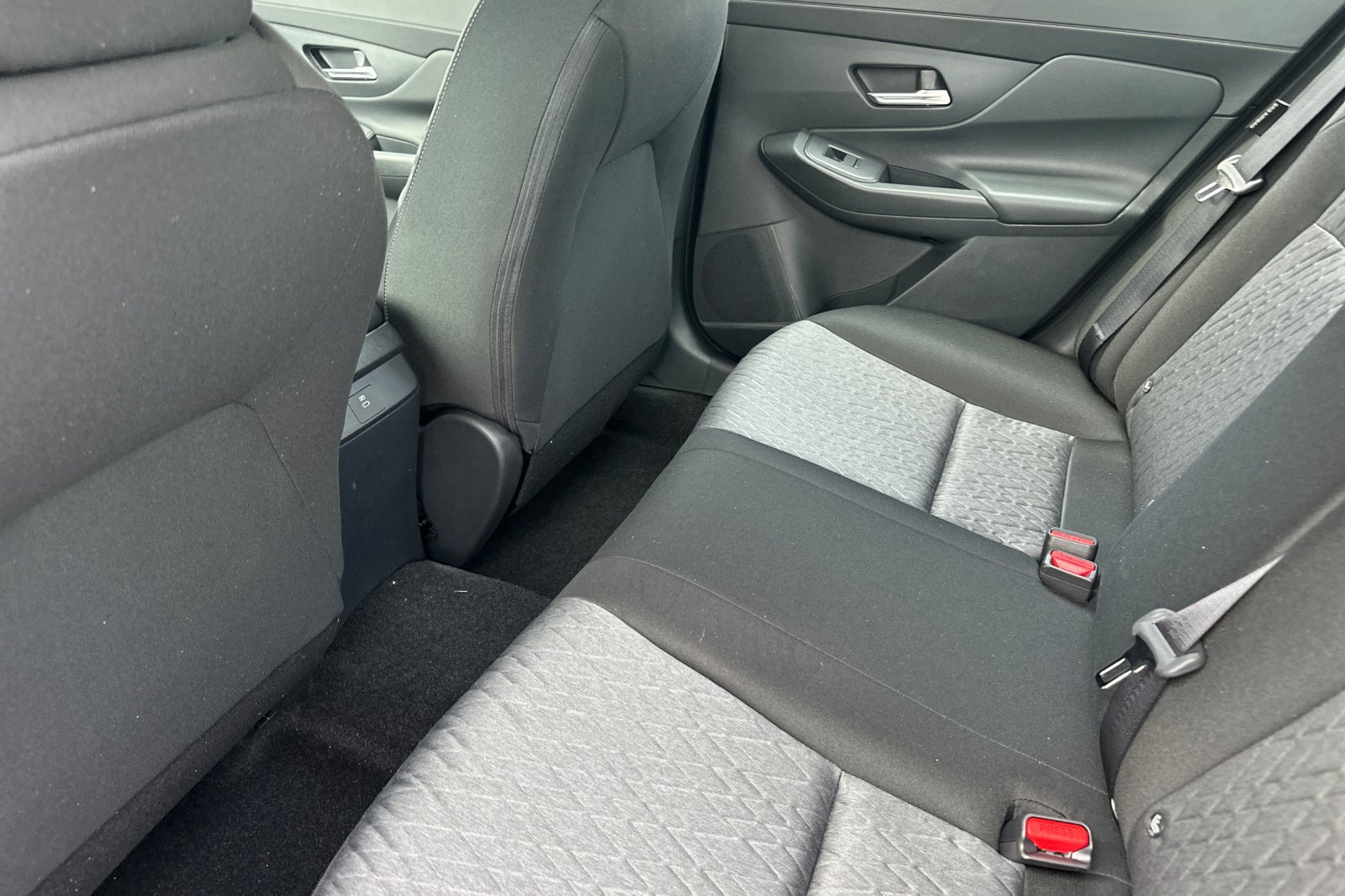 New 2026 Nissan Sentra SV w/ SV Convenience Package FWD image 12