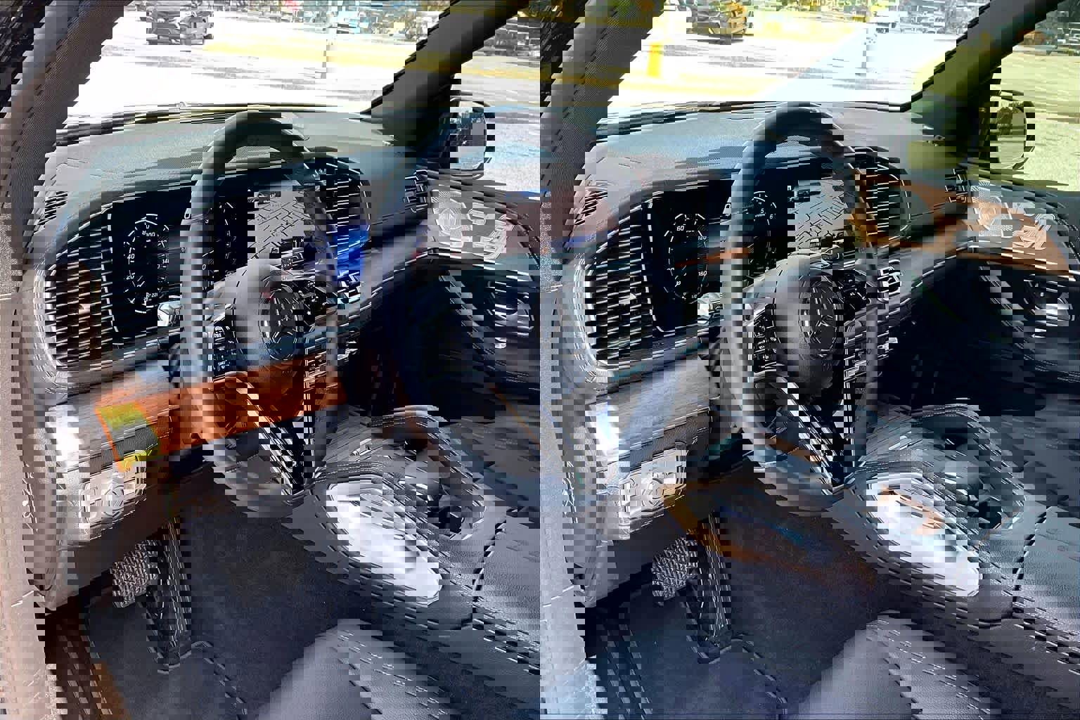 Used 2024 Mercedes-Benz GLE 350 4MATIC image 18