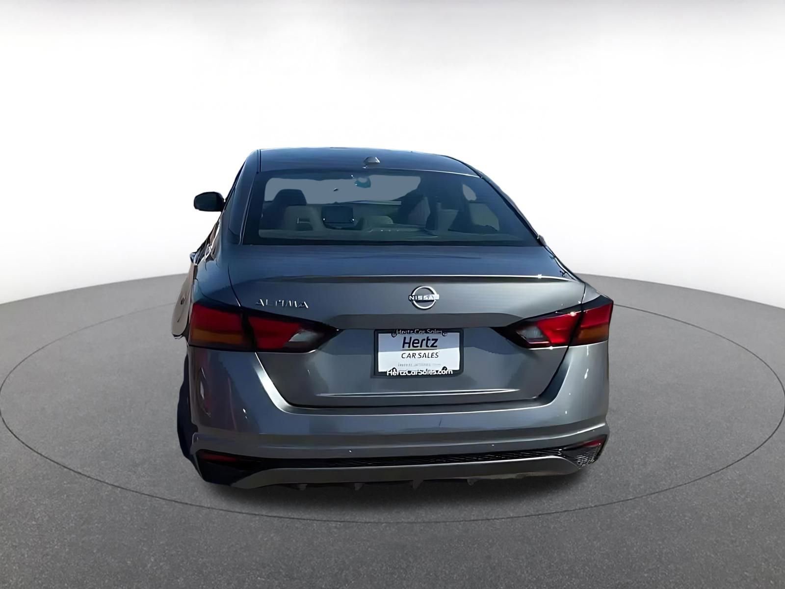 Used 2025 Nissan Altima 2.5 SV image 12