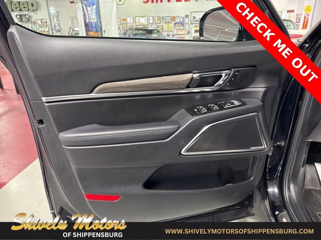 Used 2022 Kia Telluride SX w/ SX Prestige Package image 12