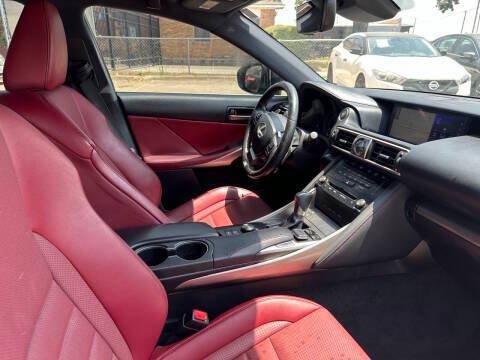 Used 2018 Lexus IS 300 F Sport w/ F Sport Package RWD image 15
