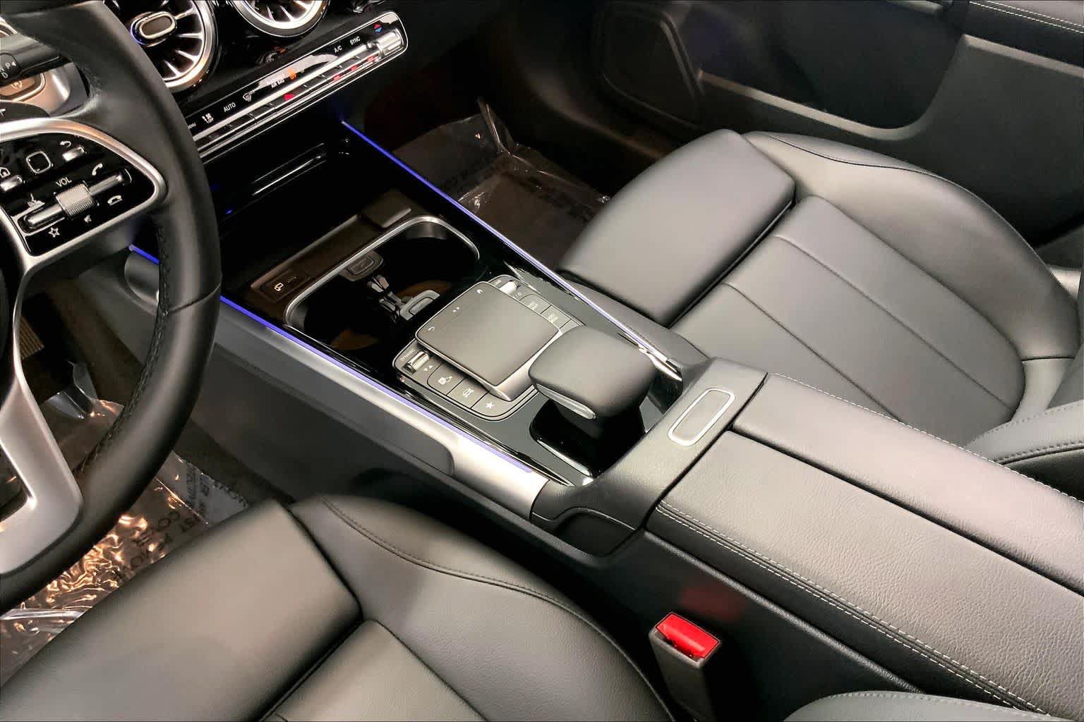 Certified 2022 Mercedes-Benz GLB 250 image 26