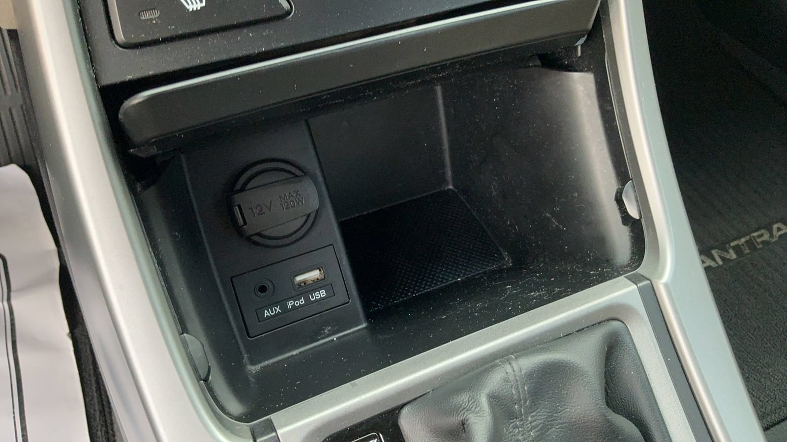 Used 2016 Hyundai Elantra Limited FWD image 29