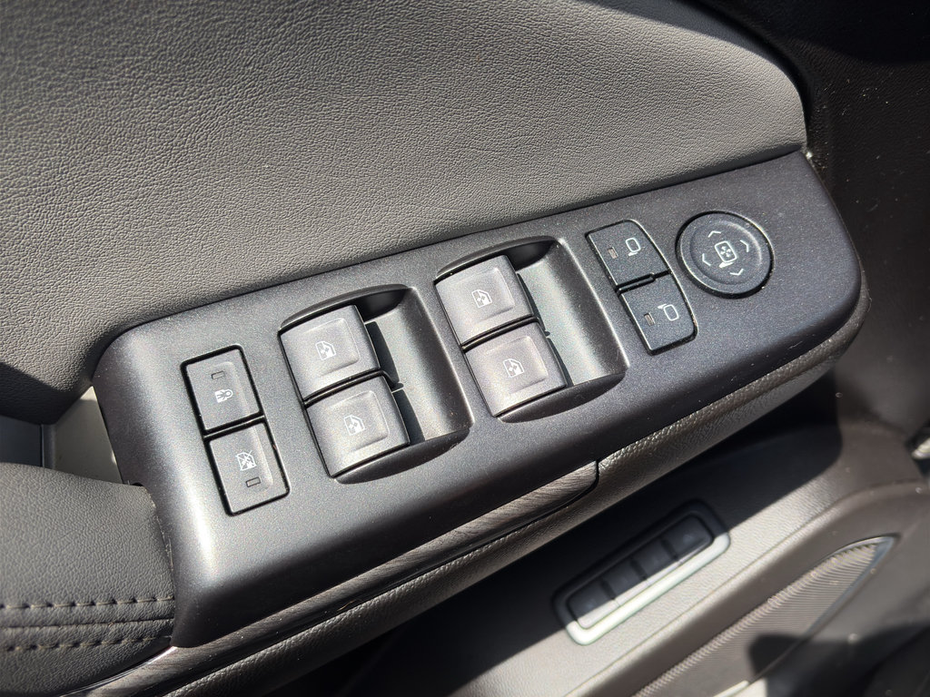 Used 2020 Chevrolet Suburban LT RWD image 25