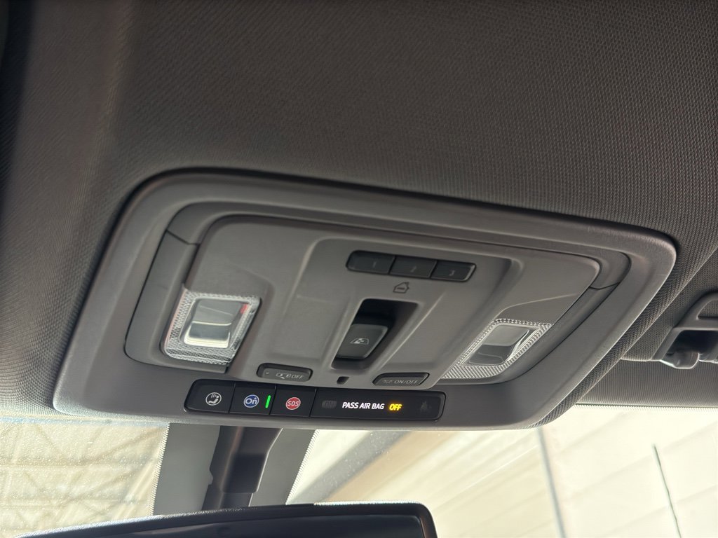 Used 2023 GMC Sierra 3500 SLT w/ SLT Convenience Package image 37