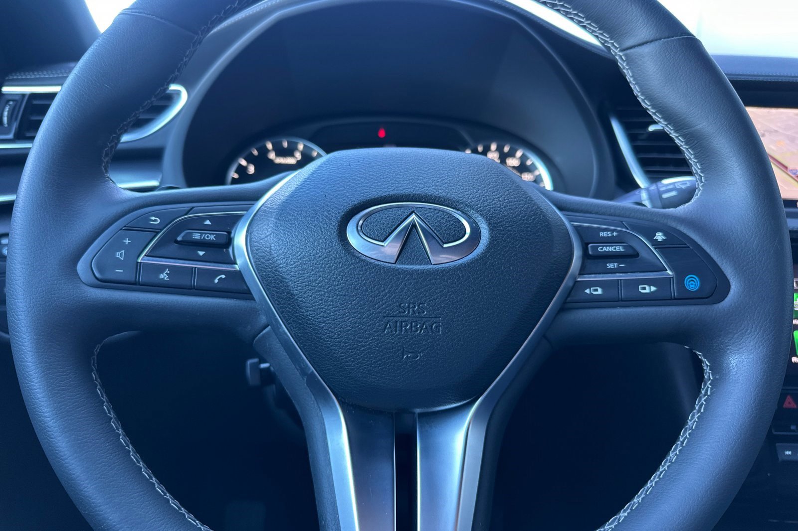 Used 2023 INFINITI QX55 Essential image 29