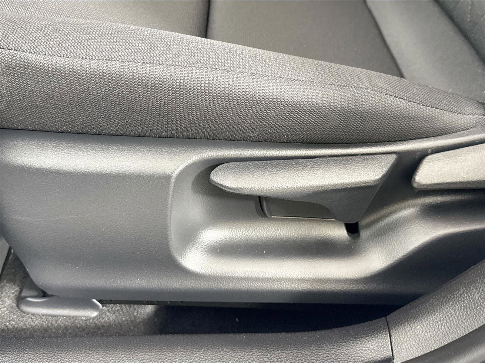 Certified 2025 Toyota Corolla LE image 28