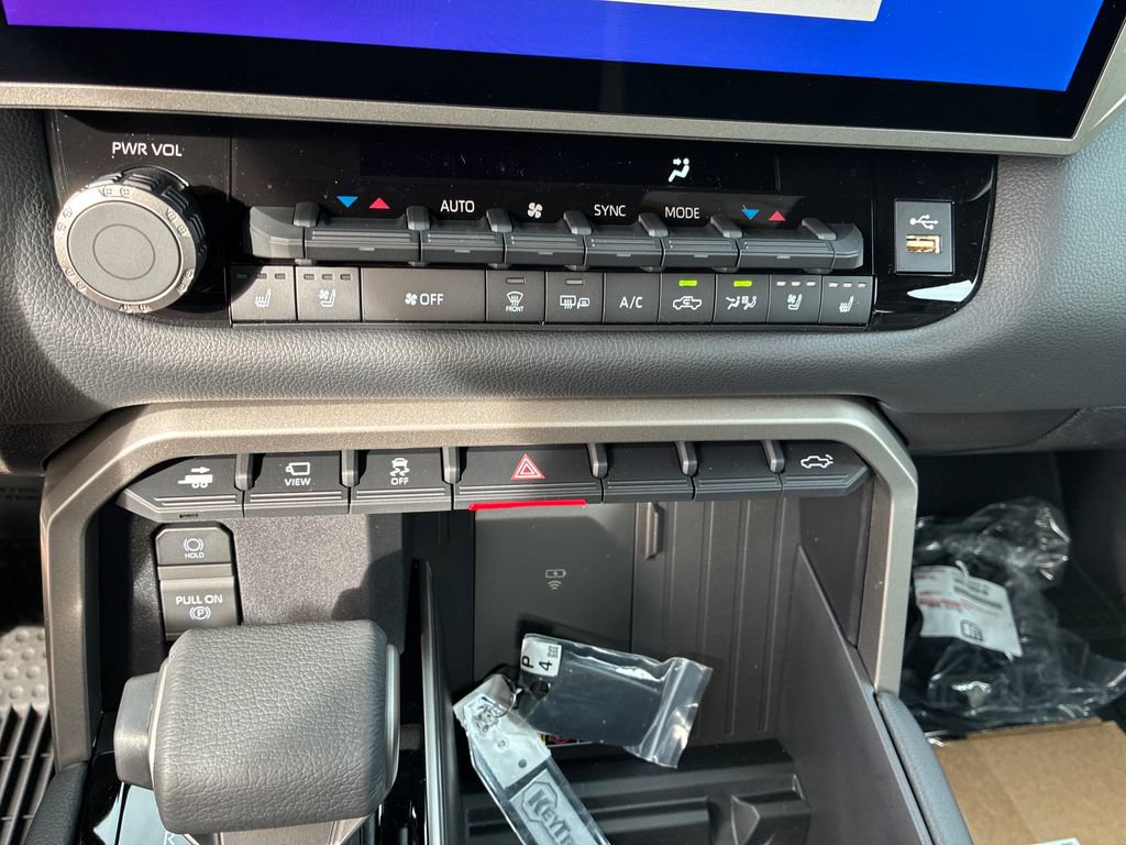 New 2026 Toyota Tundra Limited AWD/4WD image 20