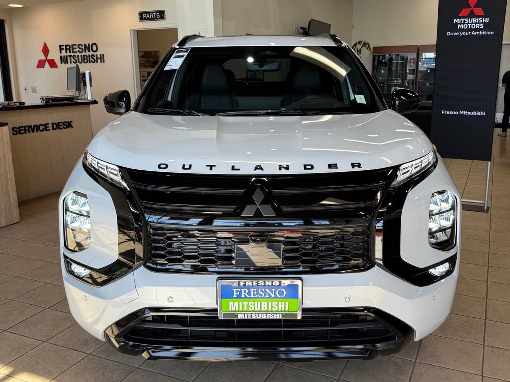 New 2026 Mitsubishi Outlander SEL Black Edition FWD image 3