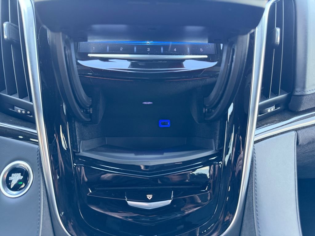Used 2020 Cadillac Escalade Platinum AWD/4WD image 20