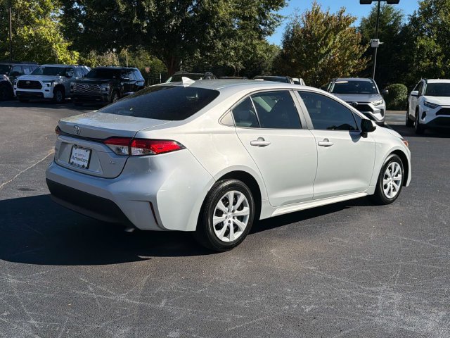 Used 2024 Toyota Corolla LE FWD image 4