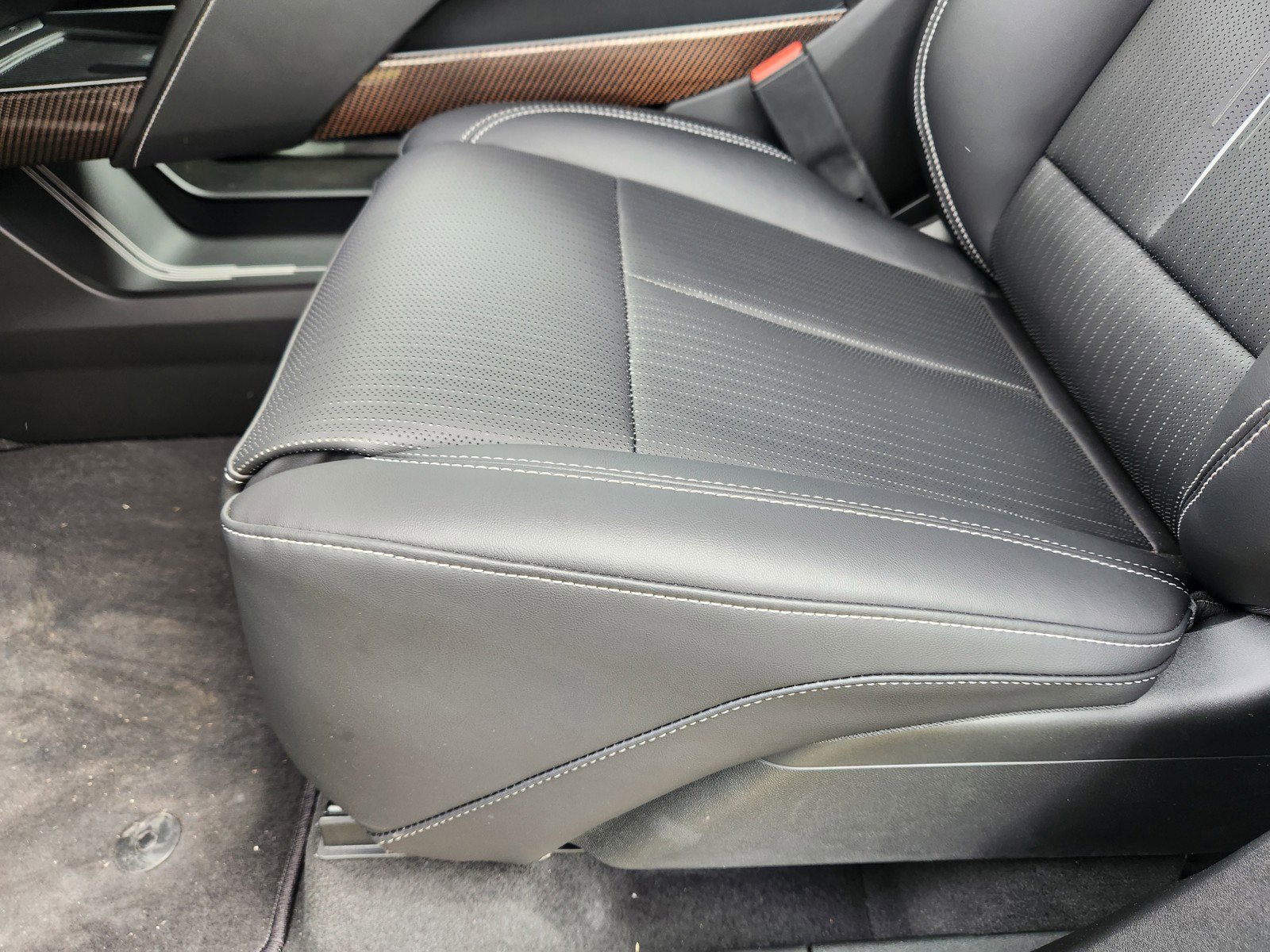 New 2026 Cadillac Vistiq Luxury image 18