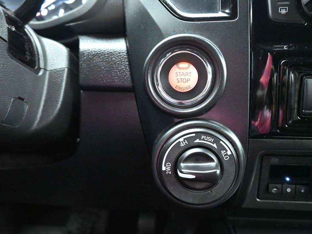 Used 2023 Nissan Titan PRO-4X w/ Pro-4x Convenience Package image 25
