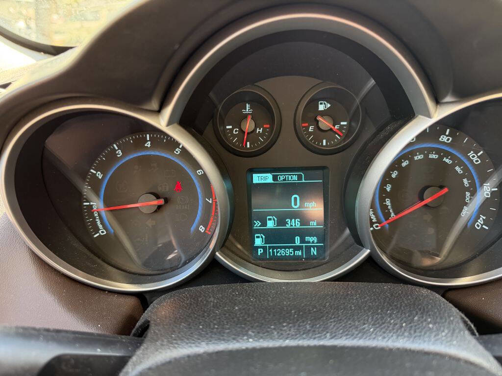 Used 2015 Chevrolet Cruze LT image 12