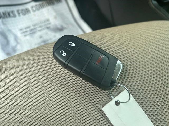 Used 2020 Jeep Renegade Latitude FWD image 48