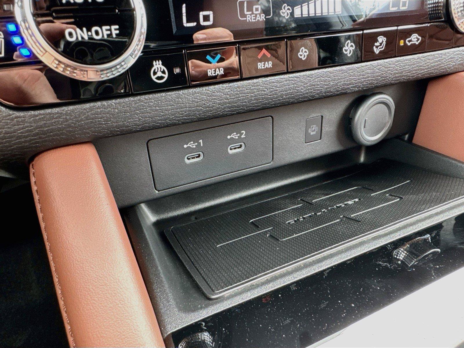 New 2026 Mitsubishi Outlander SEL FWD image 24