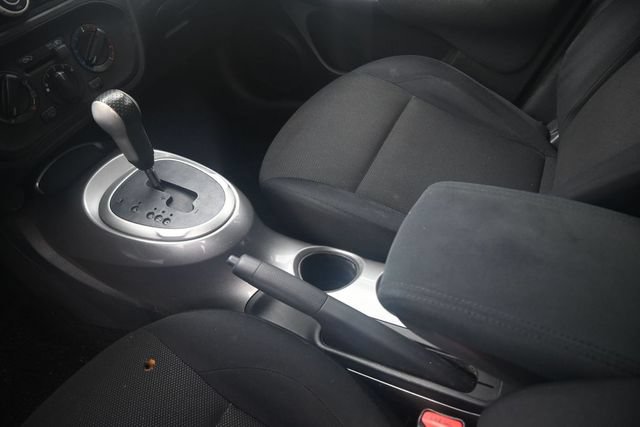 Used 2014 Nissan Juke S FWD image 30