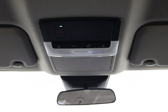Used 2025 Nissan Sentra SV FWD image 21