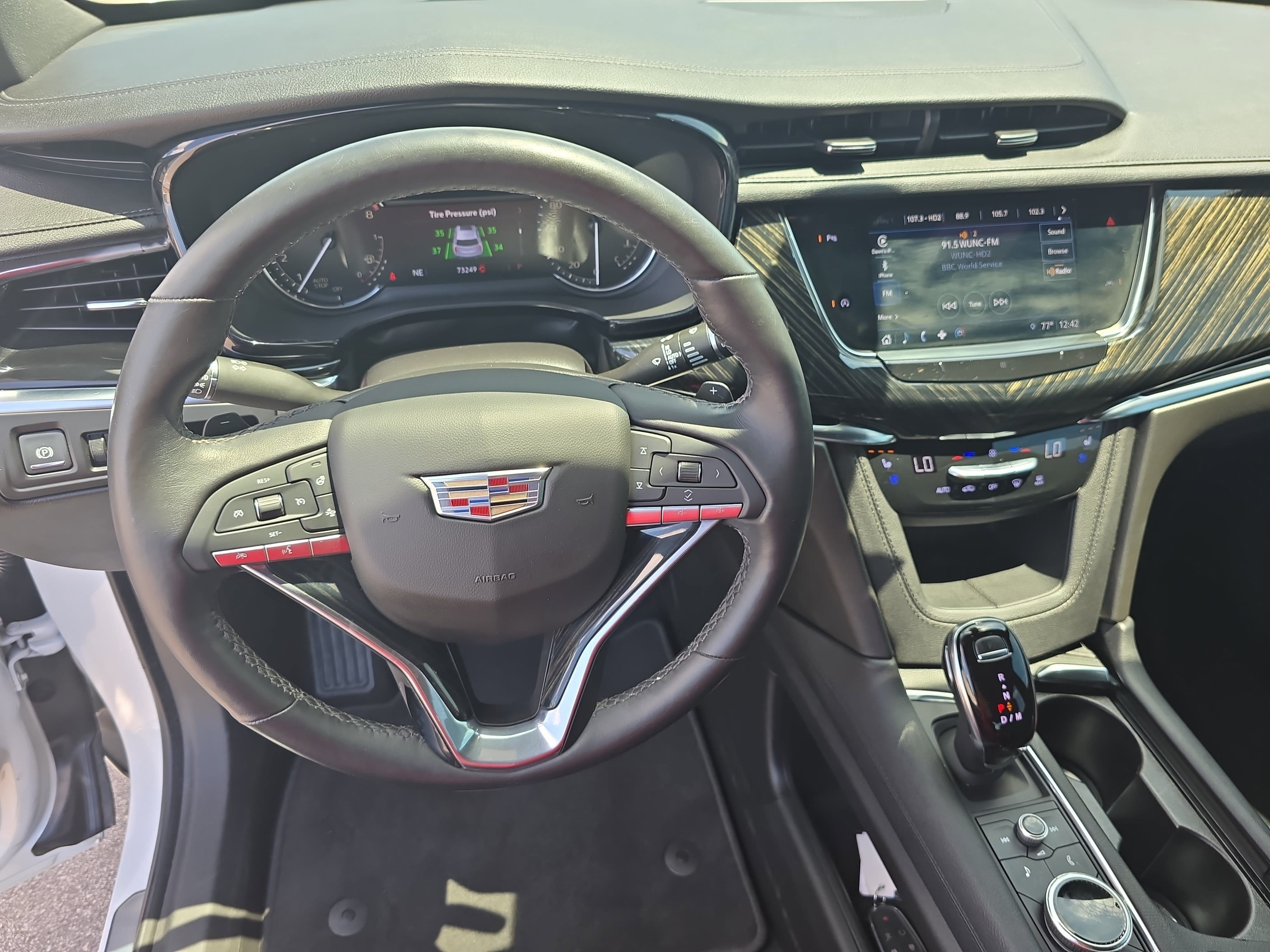 Used 2021 Cadillac XT6 Premium Luxury FWD image 17