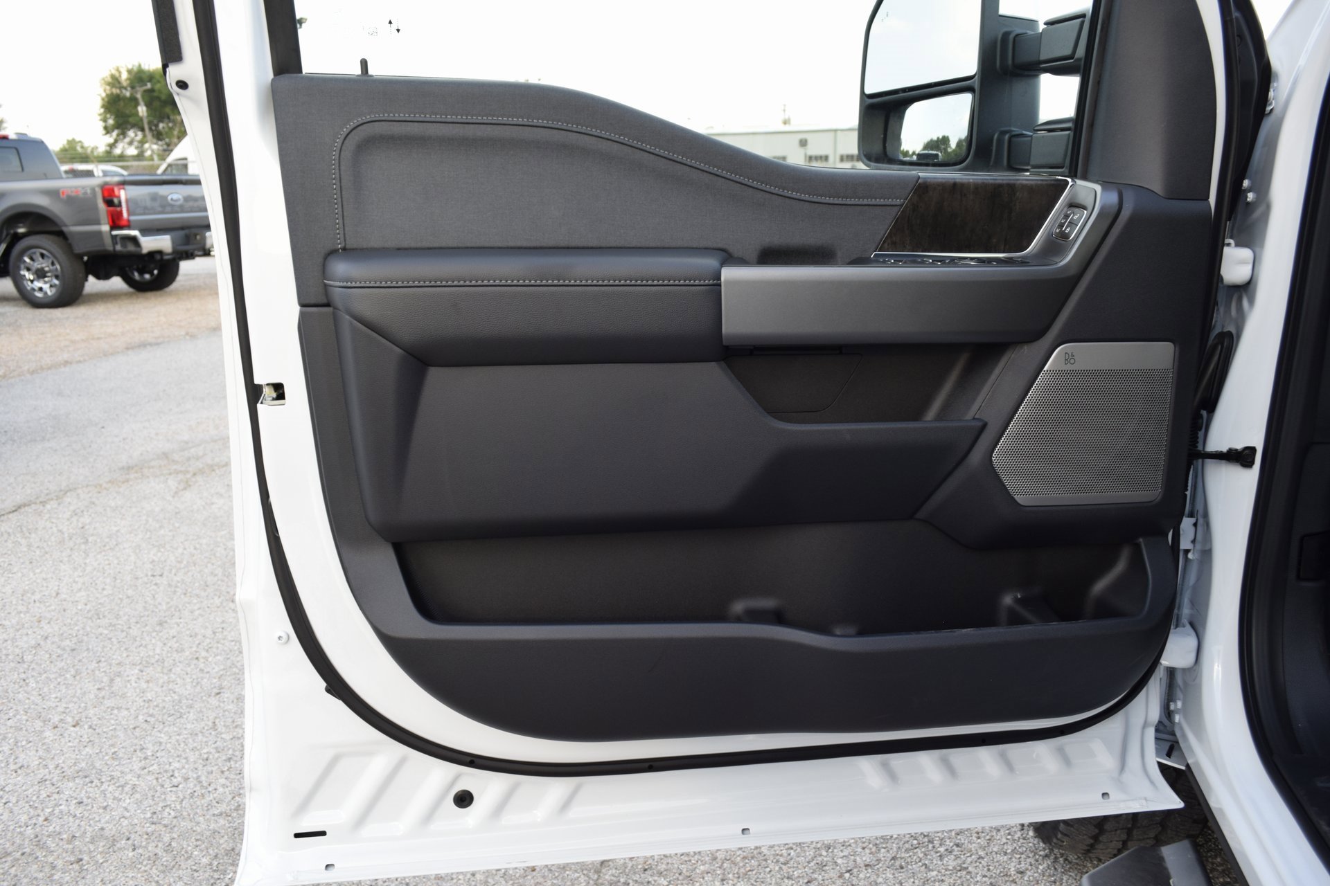 New 2026 Ford F250 Lariat w/ Lariat Premium Package image 19