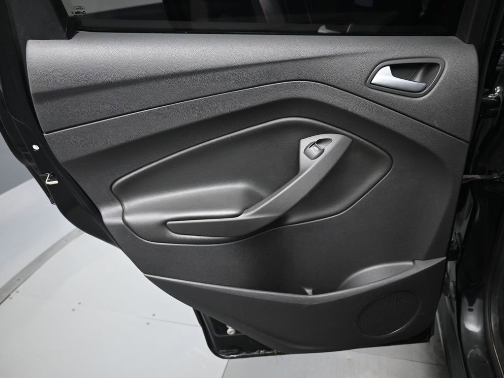 Used 2013 Ford Escape SE image 29