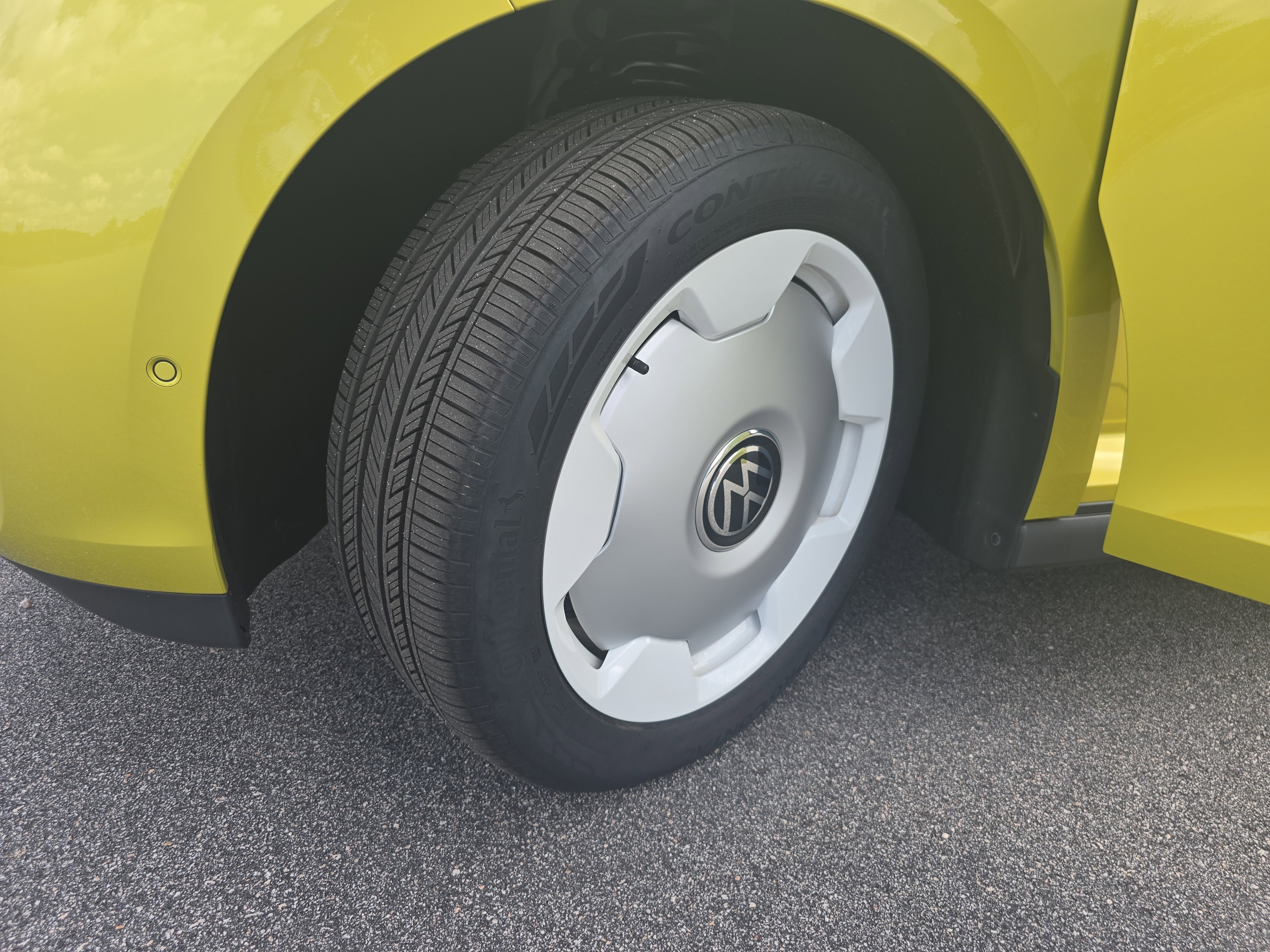 New 2025 Volkswagen ID. Buzz 1st Edition image 30