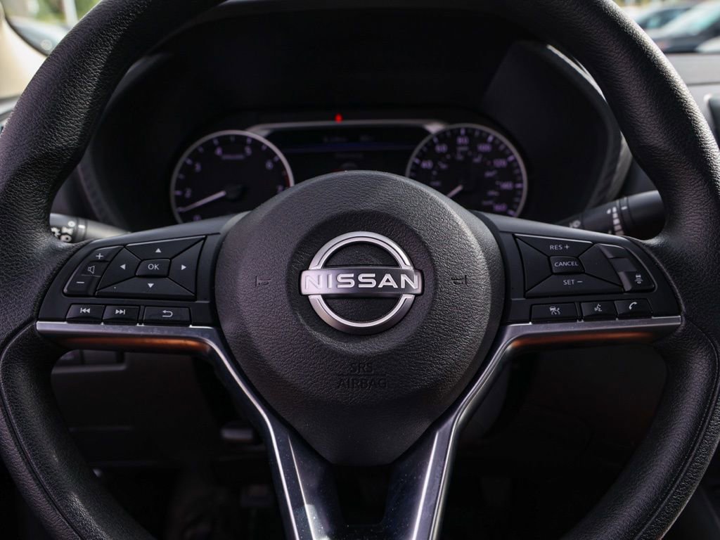 Used 2025 Nissan Sentra SV image 24