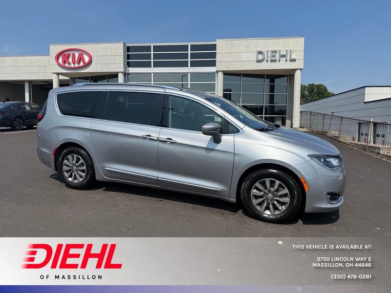 Used 2019 Chrysler Pacifica Touring-L Plus