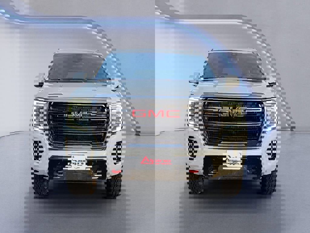 Used 2023 GMC Yukon AT4 w/ AT4 Premium Package image 8