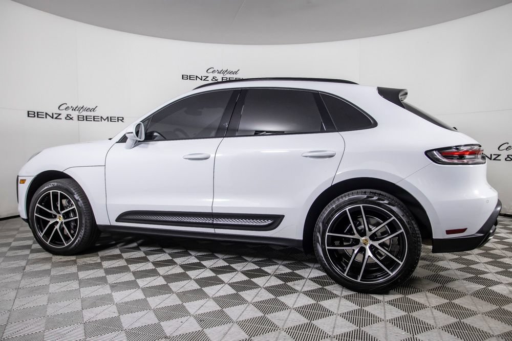 Used 2024 Porsche Macan w/ Premium Plus Package AWD/4WD image 9