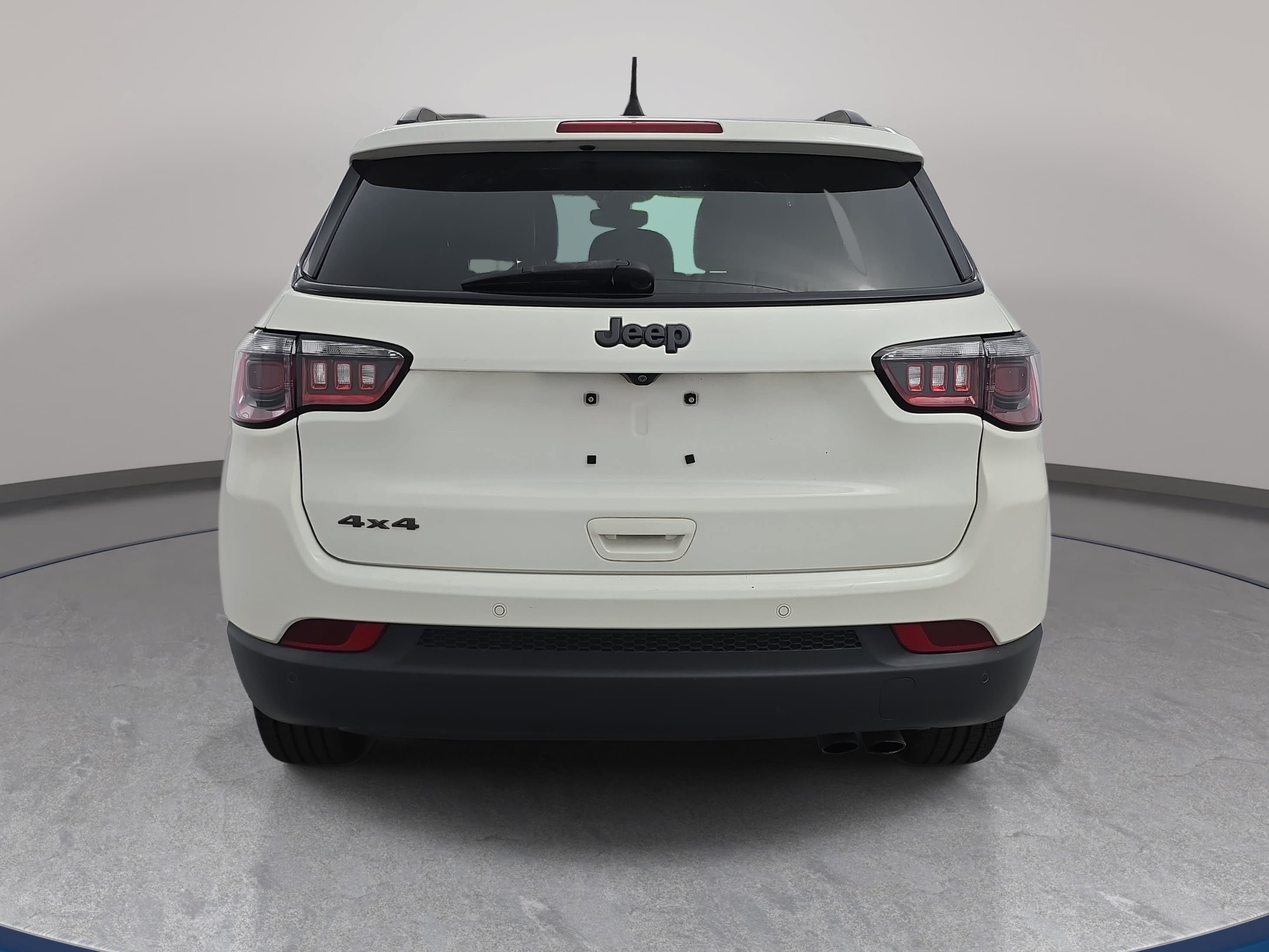 Used 2021 Jeep Compass Latitude w/ Sun and Sound Group AWD/4WD image 6