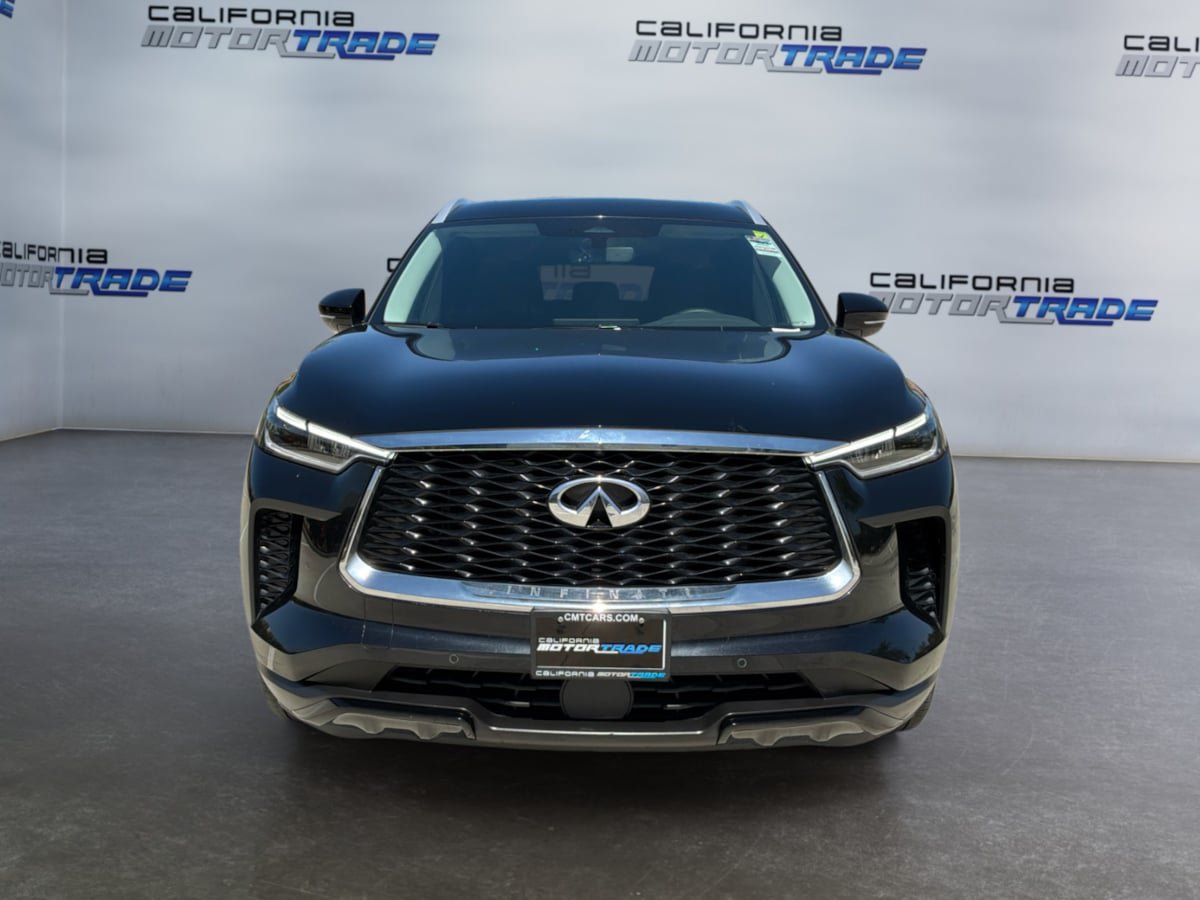 Used 2023 INFINITI QX60 Luxe w/ Cargo Package FWD image 2
