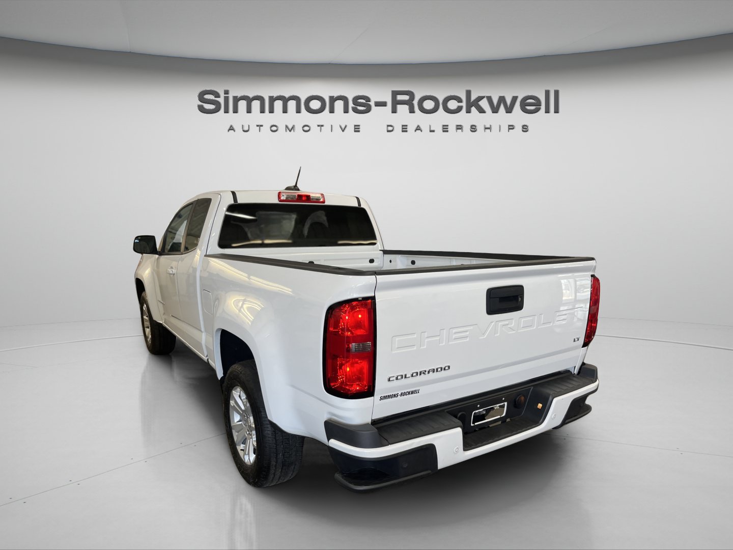 Used 2022 Chevrolet Colorado LT w/ Fleet Safety Package RWD image 2