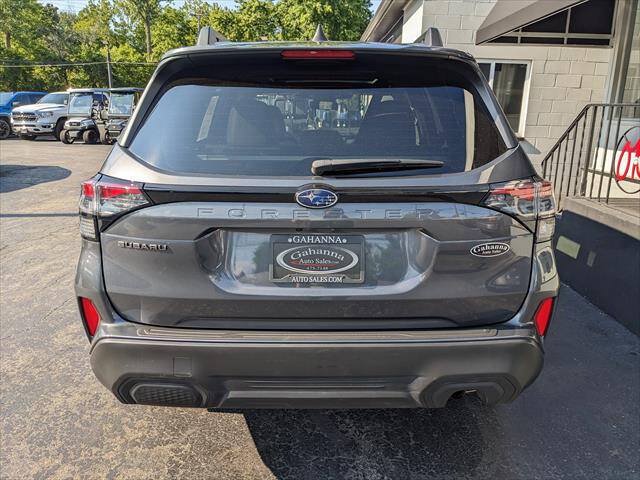 Used 2025 Subaru Forester Premium AWD/4WD image 4