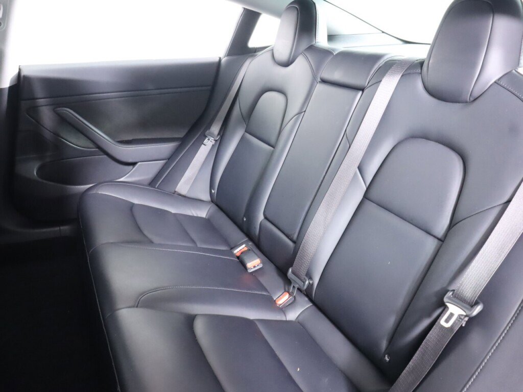 Used 2018 Tesla Model 3 Long Range image 33
