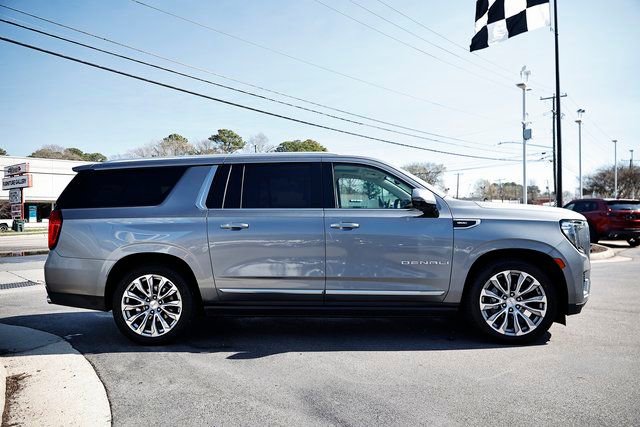 Used 2021 GMC Yukon XL Denali w/ Denali Ultimate Package image 11