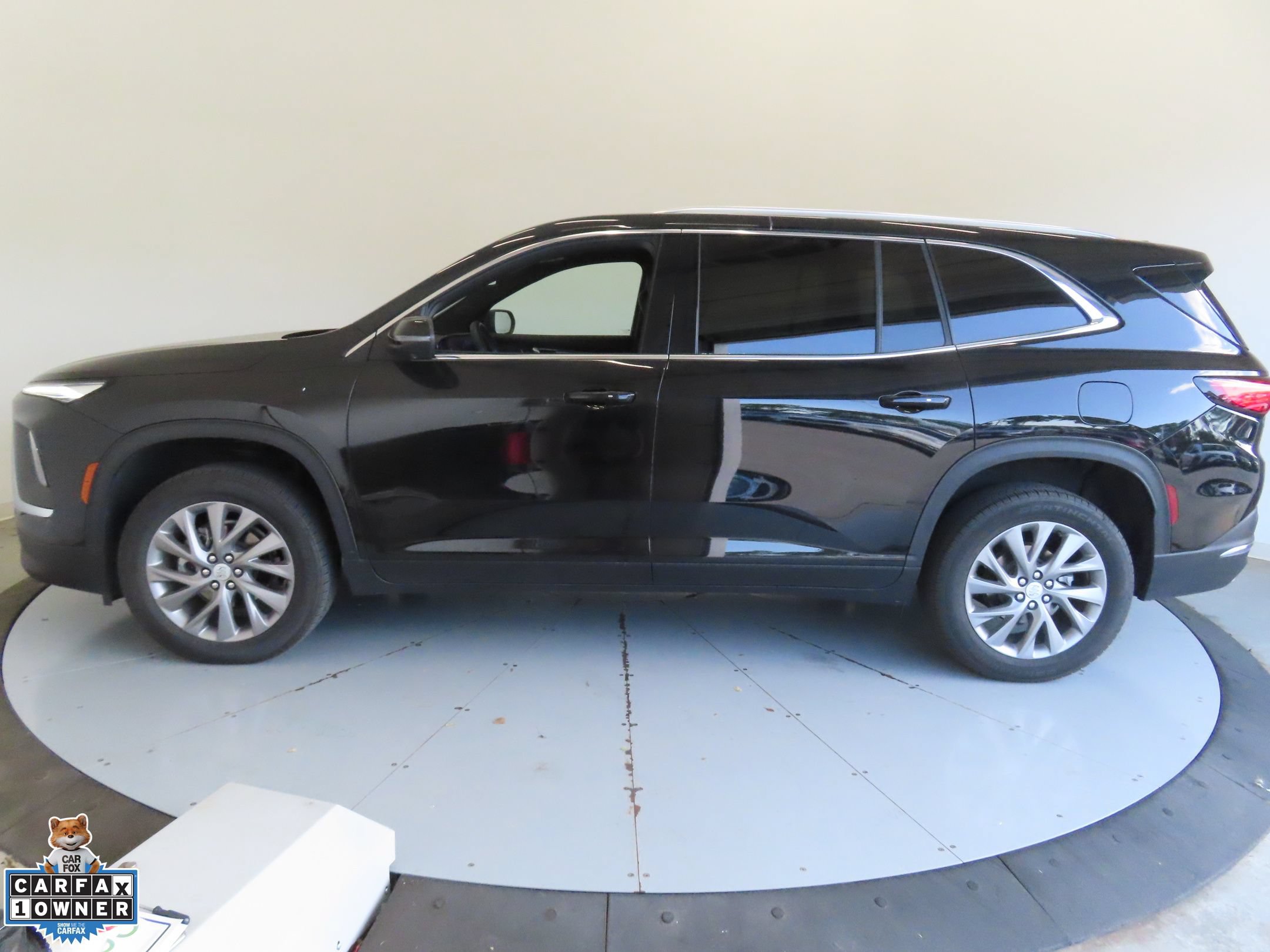 Used 2026 Buick Enclave Preferred FWD image 7