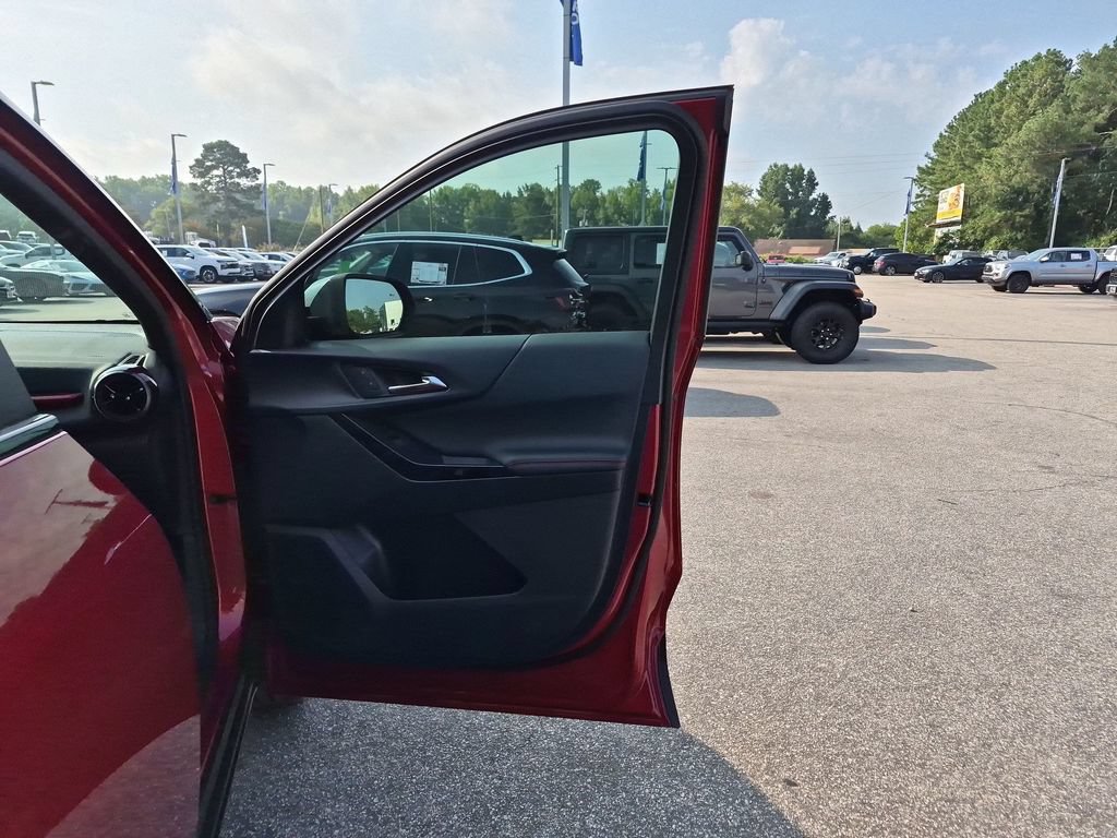 New 2027 Chevrolet Equinox RS w/ Safety and Technology Package FWD image 34