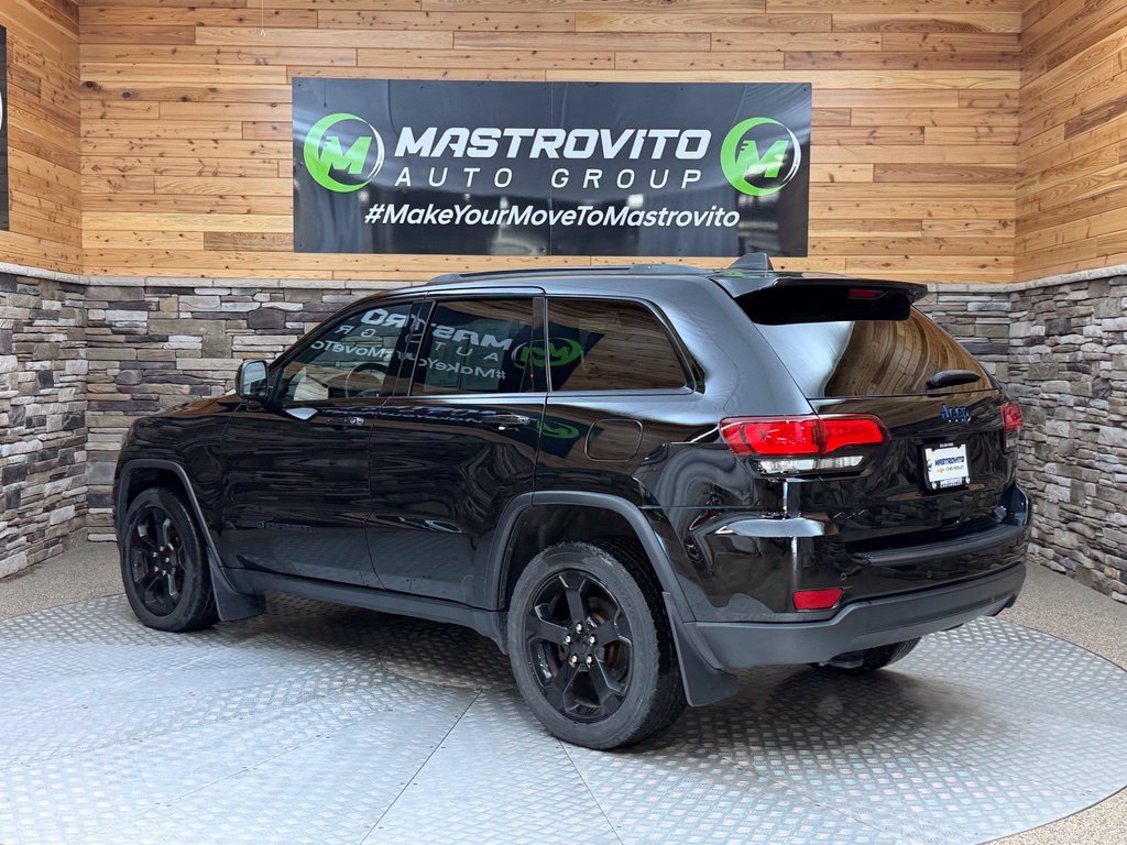 Used 2020 Jeep Grand Cherokee Laredo AWD/4WD image 17