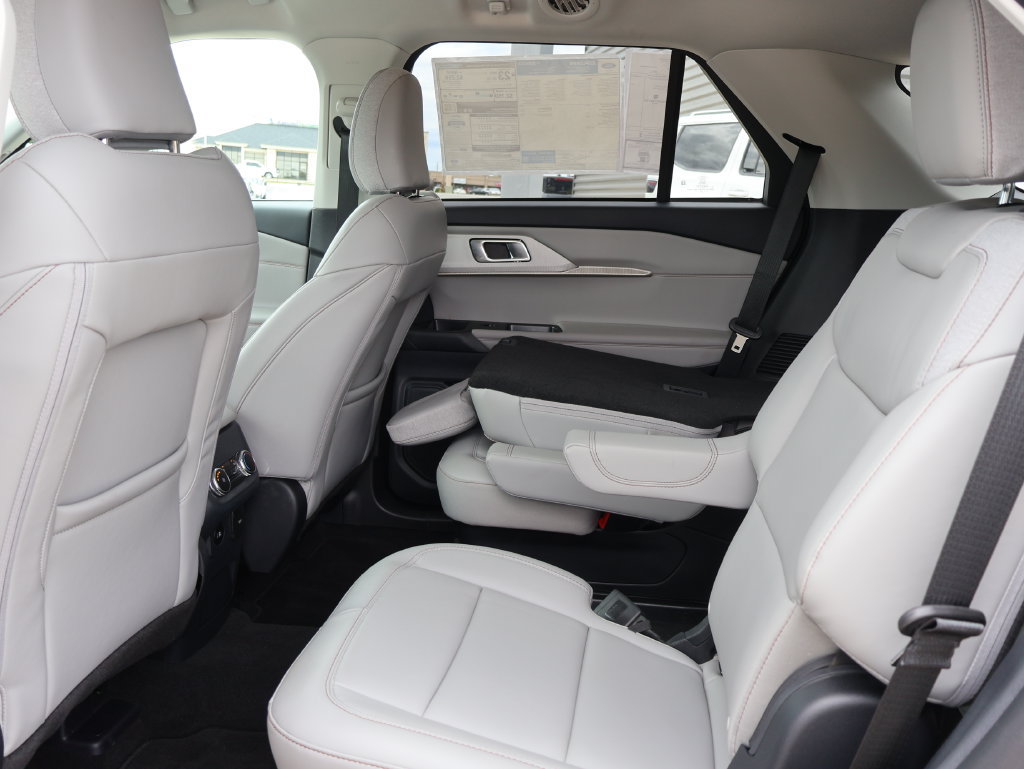 New 2026 Ford Explorer Active AWD/4WD image 19