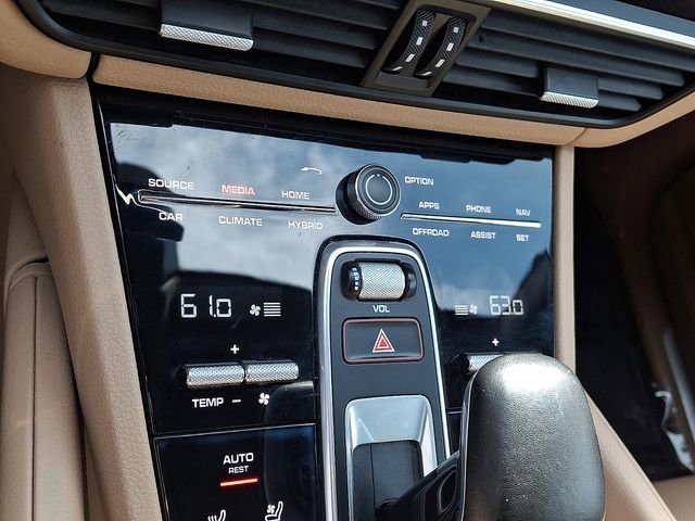 Used 2019 Porsche Cayenne E-Hybrid image 19
