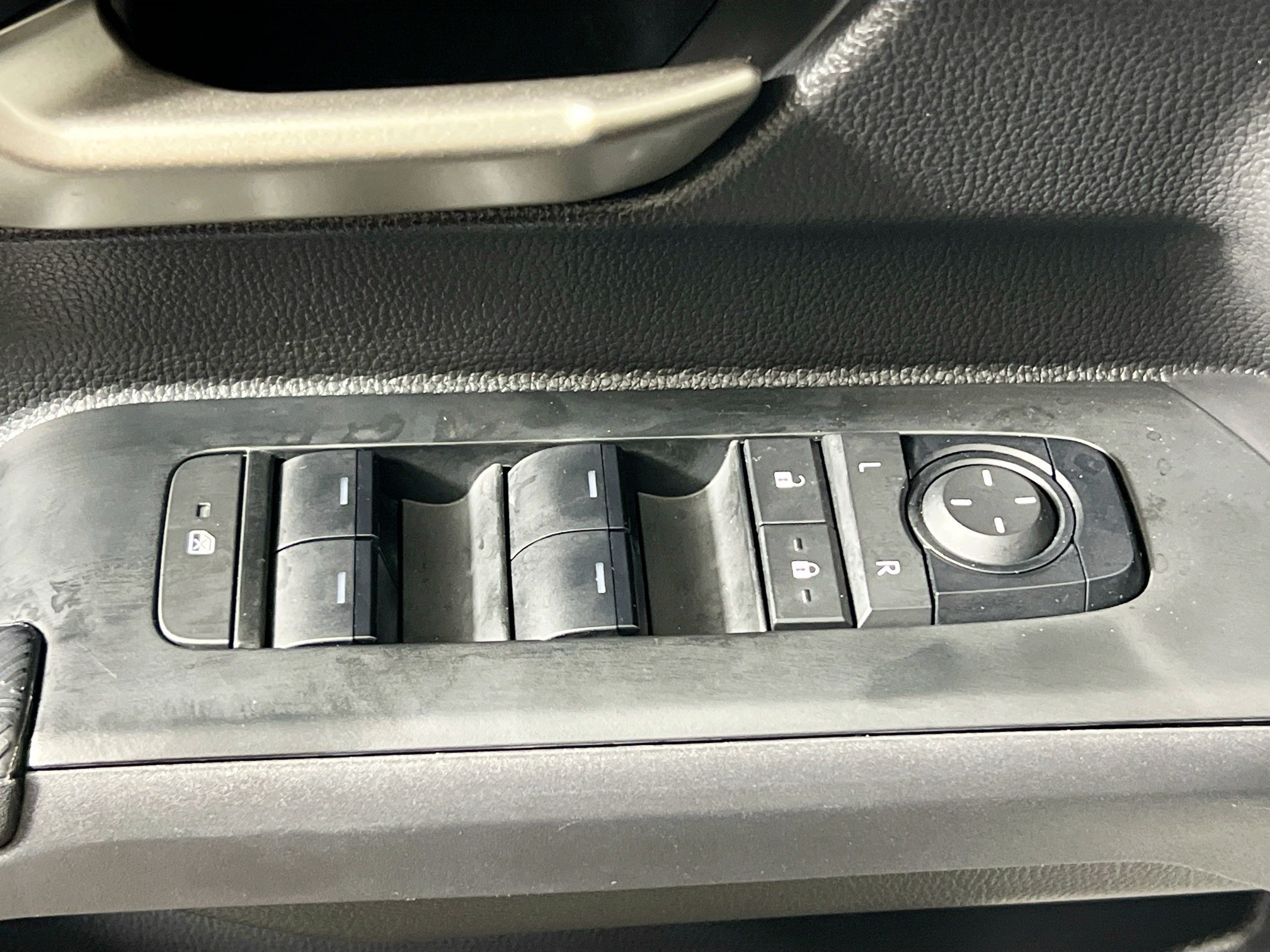 Used 2025 Toyota Tacoma 4x4 Double Cab Hybrid image 16