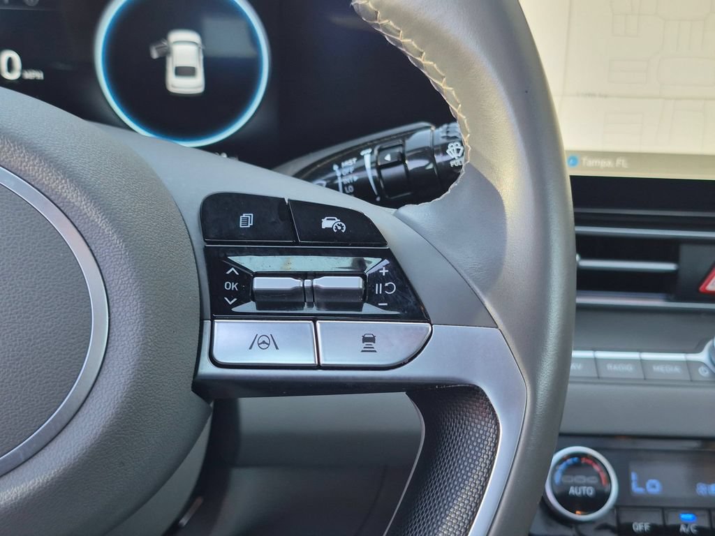Used 2025 Hyundai Elantra SEL FWD image 20