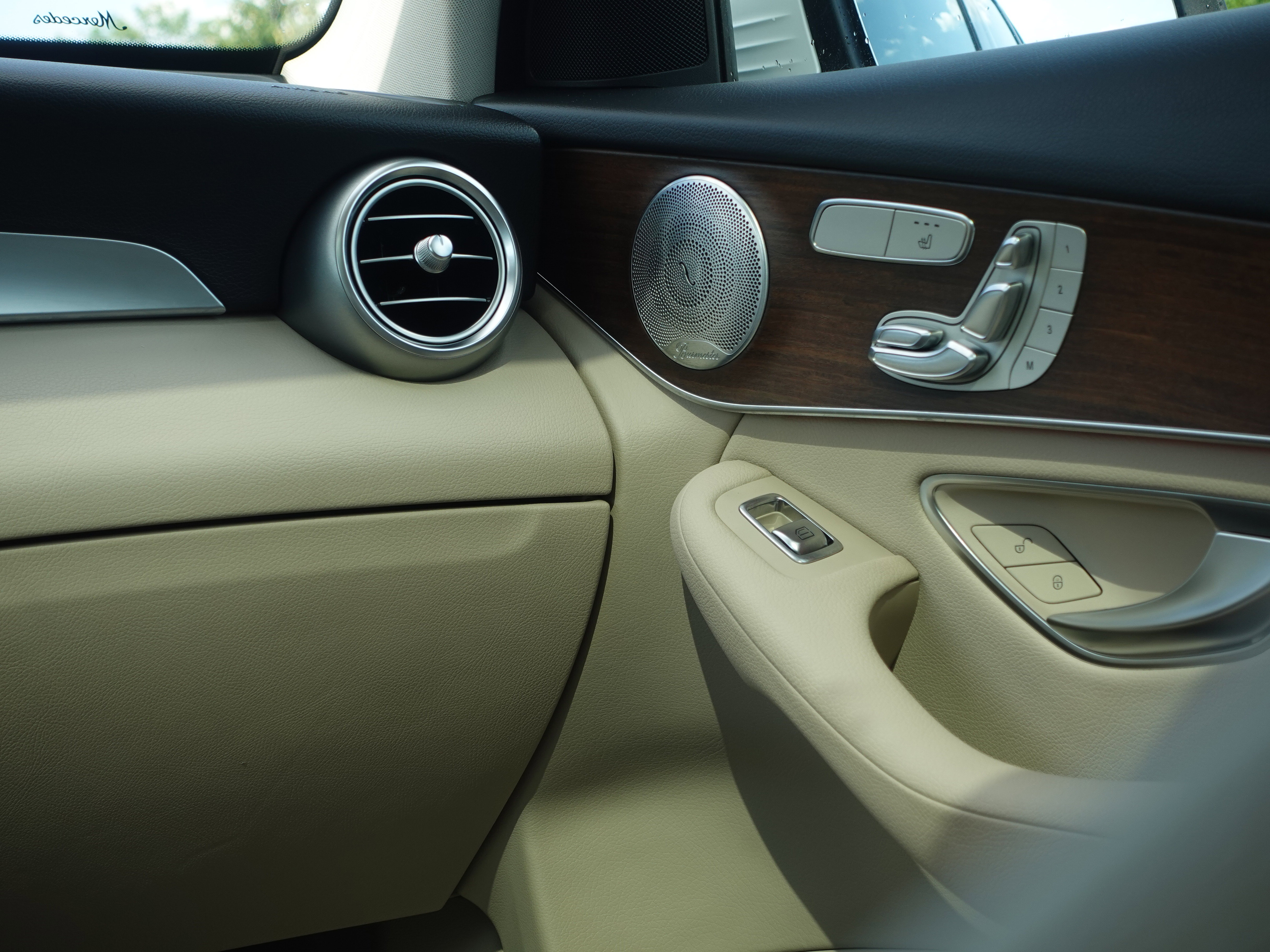 Used 2021 Mercedes-Benz GLC 300 4MATIC image 14