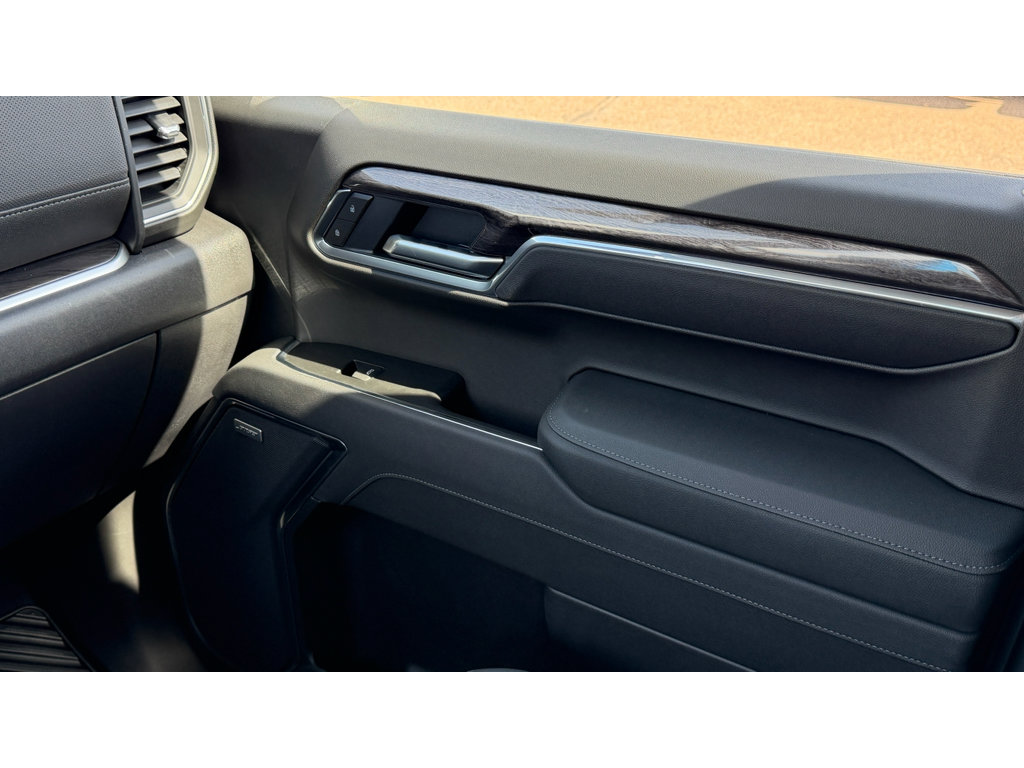 New 2026 Chevrolet Silverado 1500 LTZ w/ Z71 Off-Road Package AWD/4WD image 18