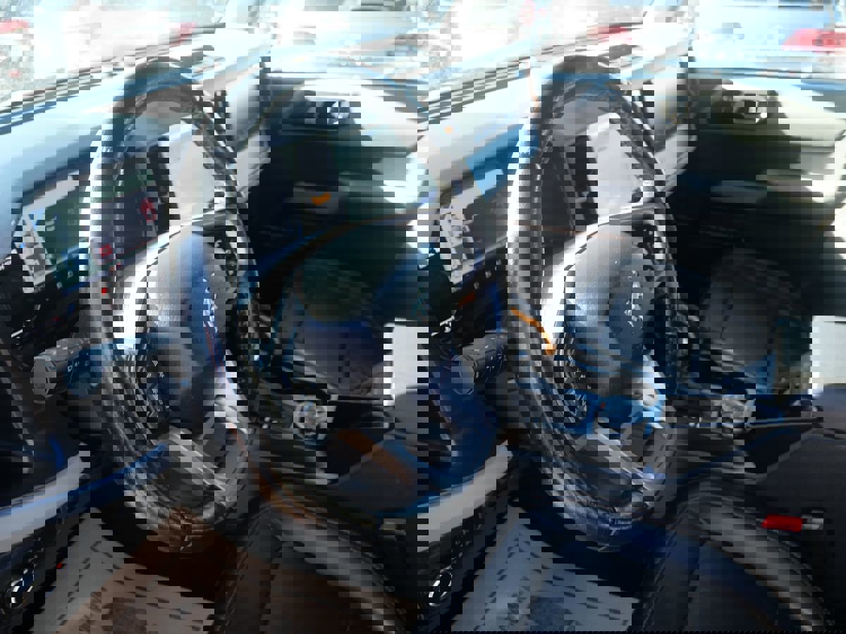 Used 2021 Ford Bronco Badlands image 11