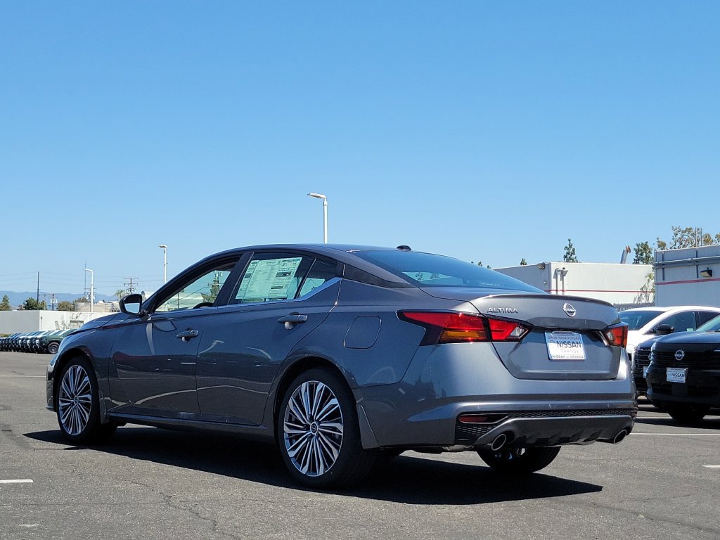 New 2026 Nissan Altima 2.5 SV w/ SV Premium Package FWD image 2